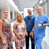 Kinder mit Krebs reden bei Therapie mit