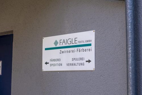 Wird Ende des Jahres entfernt: Firmenschild der Faigle Textil.