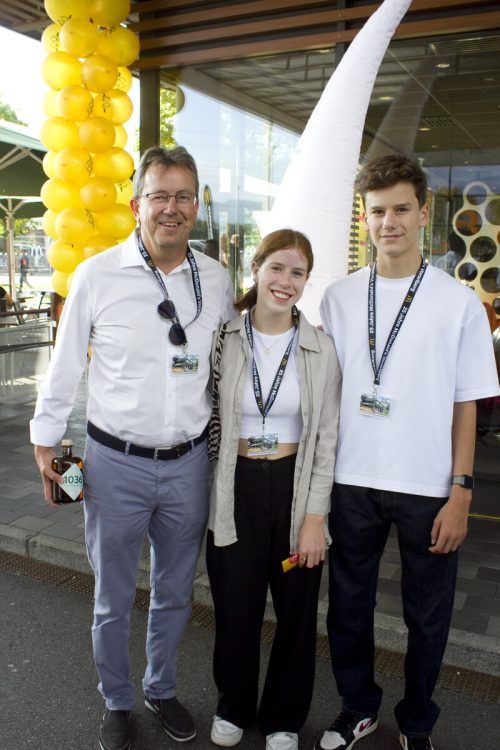Wolfgang Frick kam mit Julia und Konstantin.