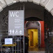 Explosion in öffentlicher Toilette