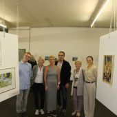 Hängende Ausstellung belebt Alte Stickerei