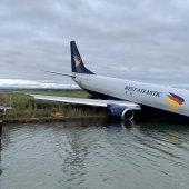 Flugzeug von der Piste abgekommen