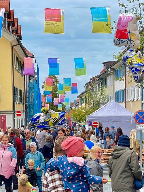 Das Marktstraßenfest wurde zu einem bunten Spektakel. Stadt