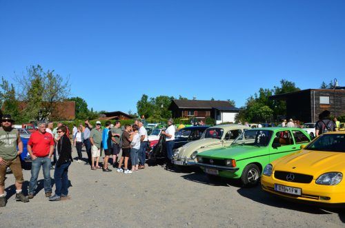 Das Oldtimer Frühshoppen findet in diesem Jahr erstmals beim ehemaligen Bau­unternehmen Dobler in Muntlix statt.  W. Schnetzer