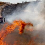 Waldbrände halten Feuerwehr in Kalifornien in Atem