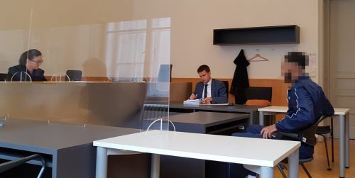 Der Jugendliche gab an, während der Tat unter Drogen und Alkohol gestanden zu haben.  eckert