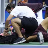 Nadal kämpft sich mit blutiger Nase aus Tief