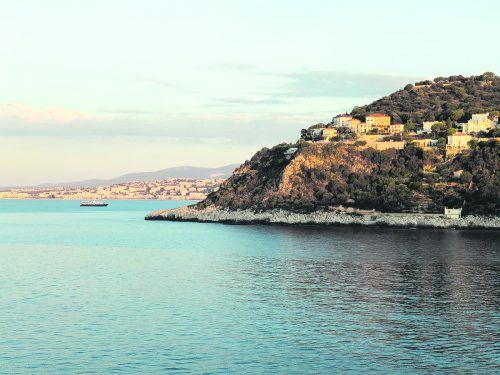 Die Côte d’Azur von der Queen Elizabeth aus.
