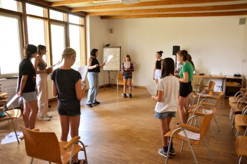 Die Initiatorin der Projektreihe, Nina Fleisch, übernahm die Gesangsgruppe.  JungeKirche/C. Peter
