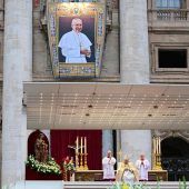 Papst Franziskus spricht in Rom Johannes Paul I. selig