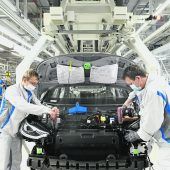 Auto-Knappheit lässt Kassen der Hersteller klingeln