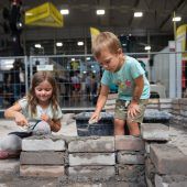350 Aussteller in zwölf Hallen: Auf der Dornbirner ­Messe ist es angerichtet. »A4, 5