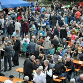Fest im „Oktoberdorf“