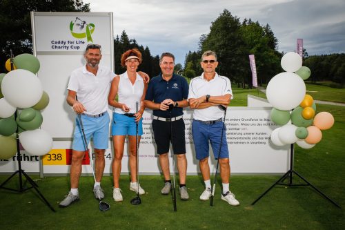 Günter Köb und Sabine (Köb Schmierstoffe), Markus Stadelmann (Uniqa), und Rechtsanwalt Horst Lumper.