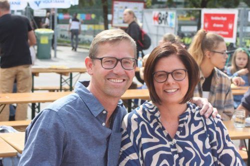 Unter den Besuchern: Bgm. Katharina Wöß-Krall mit ihrem Gatten. 
