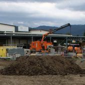 Modernes Holzbauprojekt statt Fußball