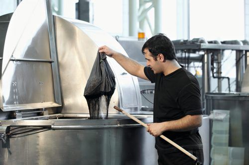 Bei Wolford sollen bis 2025 50 Prozent der Produkte kreislauffähig – also biologisch abbaubar oder technologisch wiederverwertbar – produziert werden.  wolford
