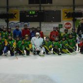 Kinder für Eishockey begeistern