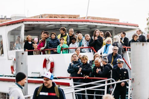 Beste Sicht auf den Start zum Marathon bot das Deck der „Stadt Bregenz“. VN-SAMS