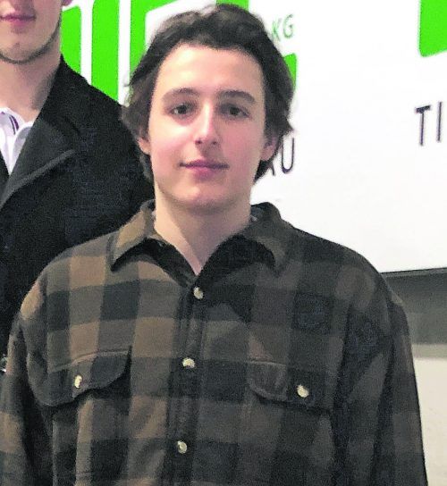 David Reinbacher spielt in Kloten groß auf. ko