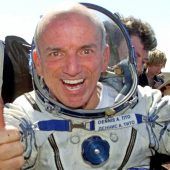 Erster Weltraumtourist Dennis Tito will jetzt den Mond umrunden