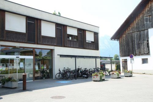 Der Vortrag über Demenz findet im Seniorenheim „Haus Nofels“ statt. Tay