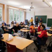 Mittelschüler gewinnen Mundarthunderter