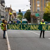 Klimaaktivisten protestieren gegen Stadttunnel