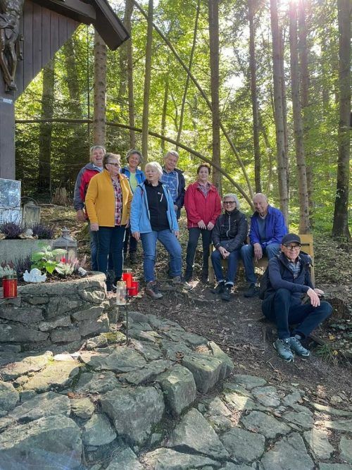 Die Mitglieder des Seniorenring Lauterach machten eine Herbstwanderung auf dem „Pilgerweg“ von Feldkirch nach Rankweil. SR Lauterach