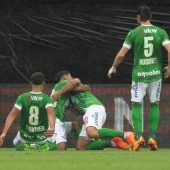 Austria Lustenau gegen Blau-Weiß Linz als VIP miterleben