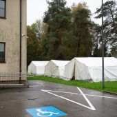 Weiter Streit zwischen Bund und Land um Zelte