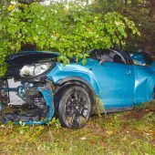 84-Jähriger stürzte mit Pkw 150 Meter weit ab