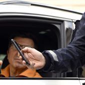 Führerschein nun als App am Handy verfügbar. Gültig ist er aber nur im Inland. »A5