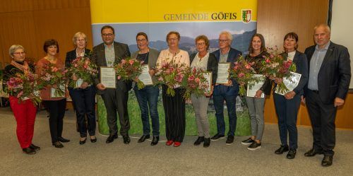 Für ihr jahrelanges Engagement wurden zwölf Ehrenamtliche von der Gemeinde Göfis ausgezeichnet.  Albrecht Pictures e.U.