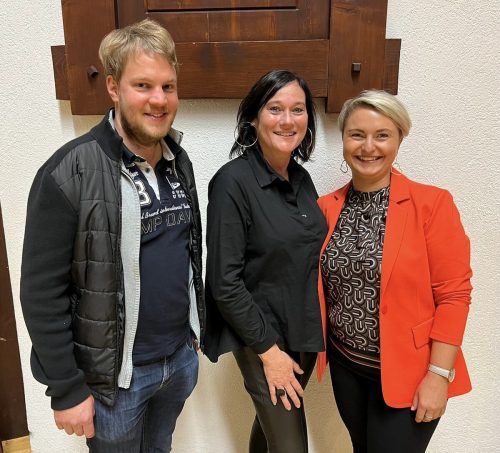 Matthias Zugall (l.) sowie Marlies Kupnik und Franziska Fleisch.