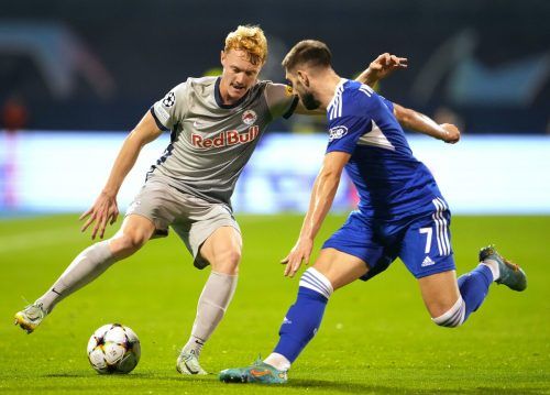 Mit seinem ersten Treffer in der Champions League hatte Nicolas Seiwald (im Bild gegen Luka Ivanusec) Salzburg in Führung gebracht. apa