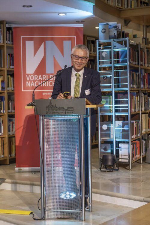Prof. Dr. Joachim Buhmann sprach beim Symposium der Zukunft über maschinelles Lernen für die Medizin.