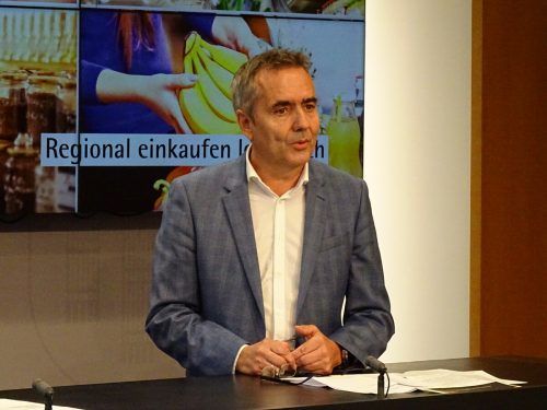 Robert Küng stellte Maßnahmen für den regionalen Handel vor. VLK