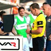 Die „VAR“-Nehmung wird zunehmend skurriler