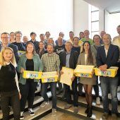 Lego Mindstorms an Mittelschulen übergeben