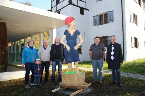 Vizebürgermeisterin Ruth Bickel, Reinhard Kopf, Harald Rauch, Künstler Clemens Heinl und Bürgermeister Roman Kopf.  HE