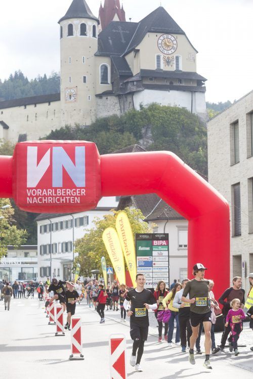 500 Läuferinnen und Läufer gingen für den guten Zweck an den Start. Mathis
