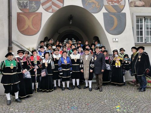Am 11.11 um 11.11 Uhr starteten die Spältabürger vor dem Rathaus wieder in die fünfte Jahreszeit. Spältabürger