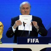Blatter erneuert Kritik an Katar-WM