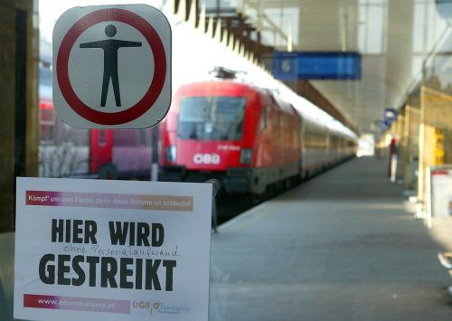 Alle Züge stehen still, wenn es die Gewerkschaft will - die hofft auf eine Einigung.   APA
