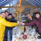 Adventmarkt in Dalaas mit der Harmoniemusik