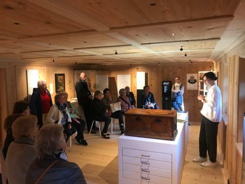 Bernadette Rüscher führte die Seniorenring-Mitglieder durch das Museum.  SR Lustenau