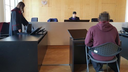 Der Angeklagte bei der Verhandlung: „Ich habe nie gelogen.“ eckert