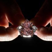Pinker Diamant bringt 28 Millionen Euro