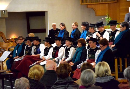 Der Chor Trachtenklang Schlins war ebenfalls in der Friedenskirche dabei. 